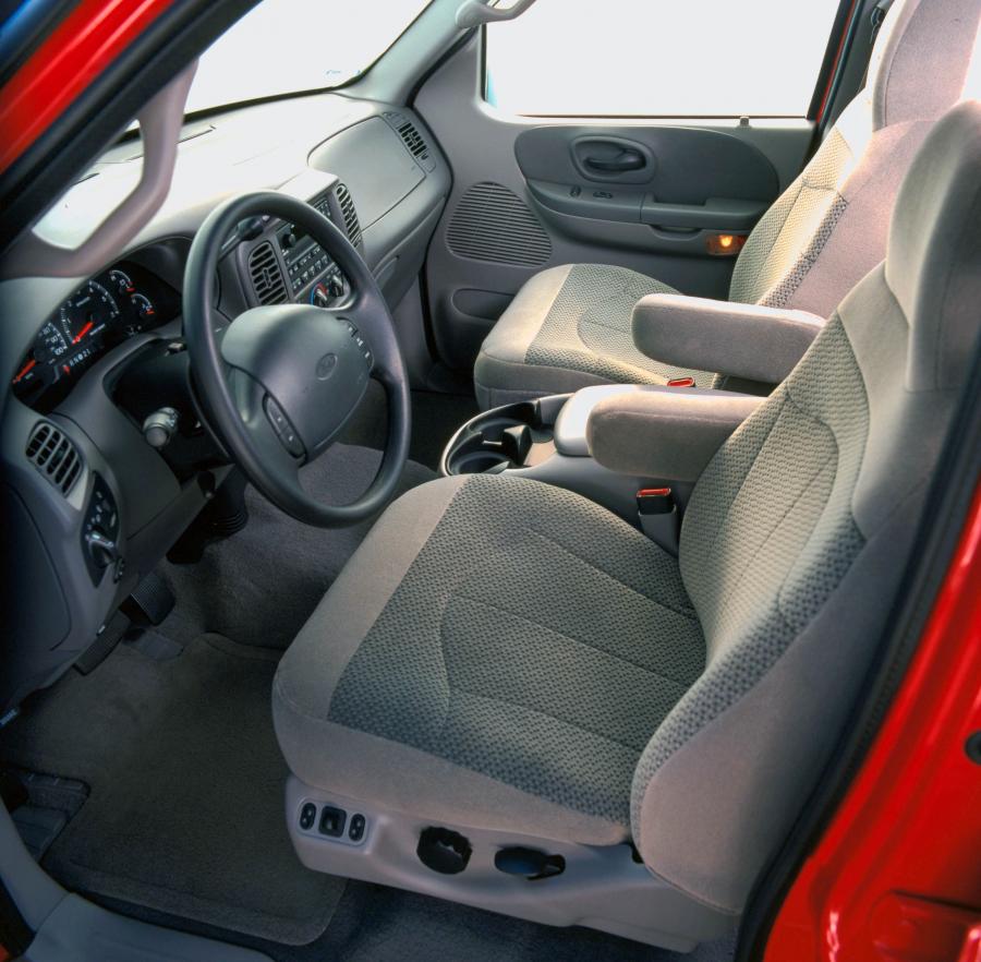  Ford F-150 SuperCrew Cab 2001 года  (фото 11 из 96)